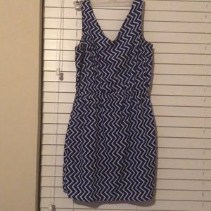 navy blue white zig zag dress backout a bow on top